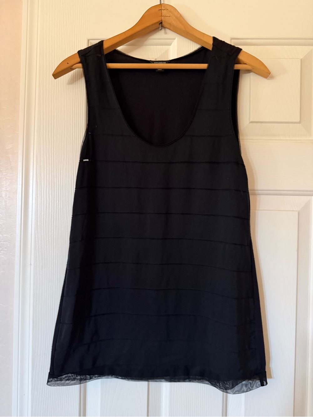 Ann Taylor Black Sleeveless Layered Tank Top Blouse Size Small